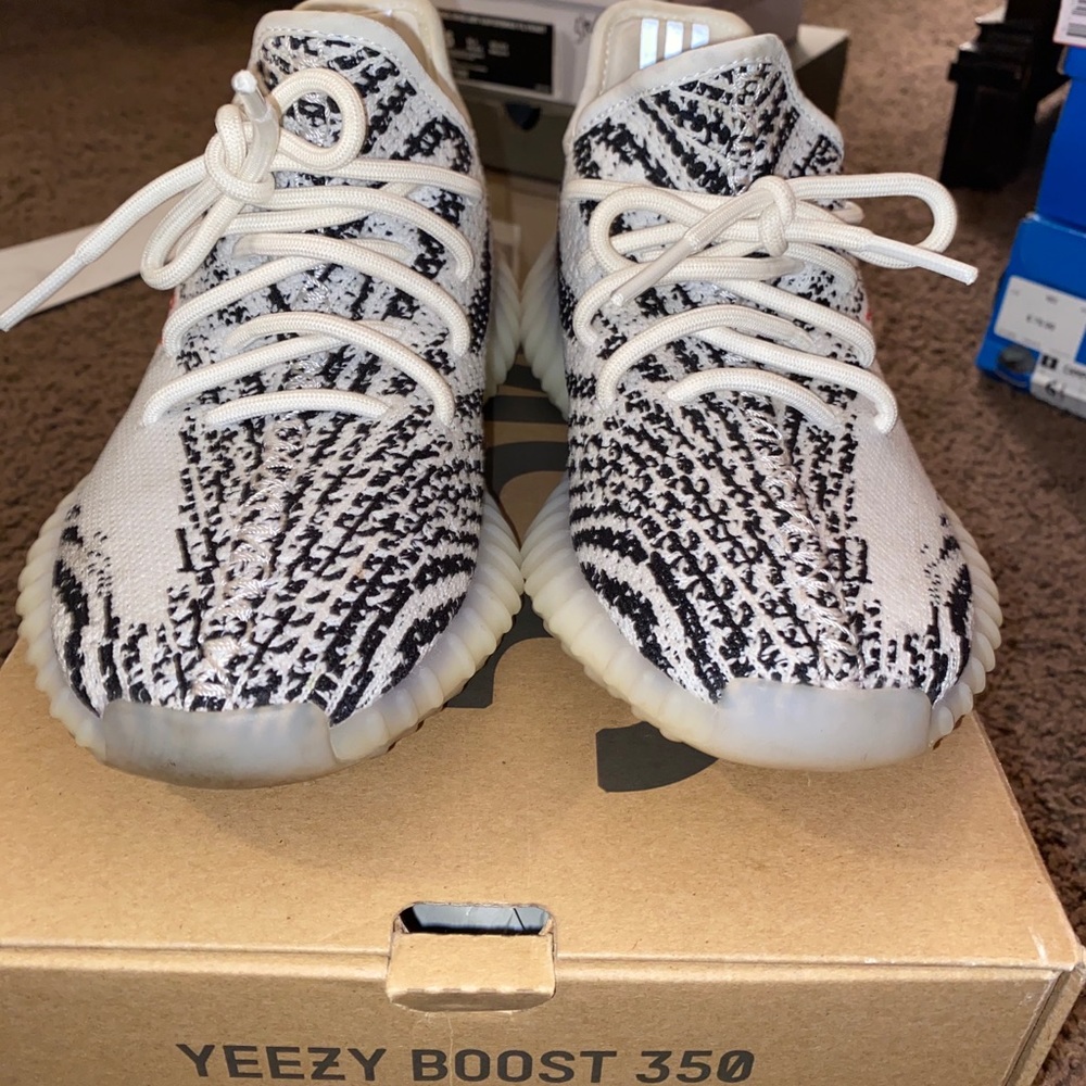 Yeezy 350 v2